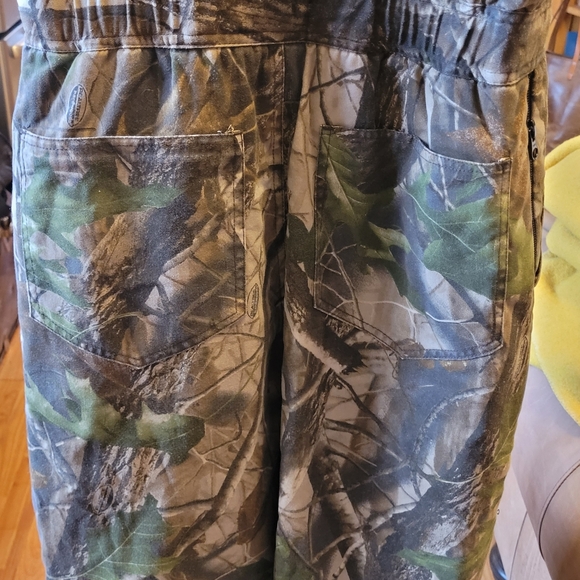 Women's S LINED Camouflage Adventure Overalls - Picture 5 of 11